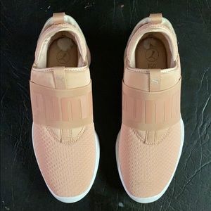 Puma sneakers,super comfy, memory foam